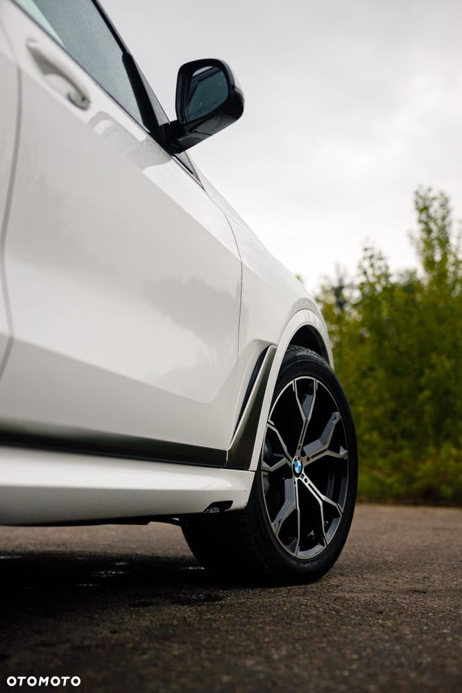 BMW X7 xDrive40i - 14
