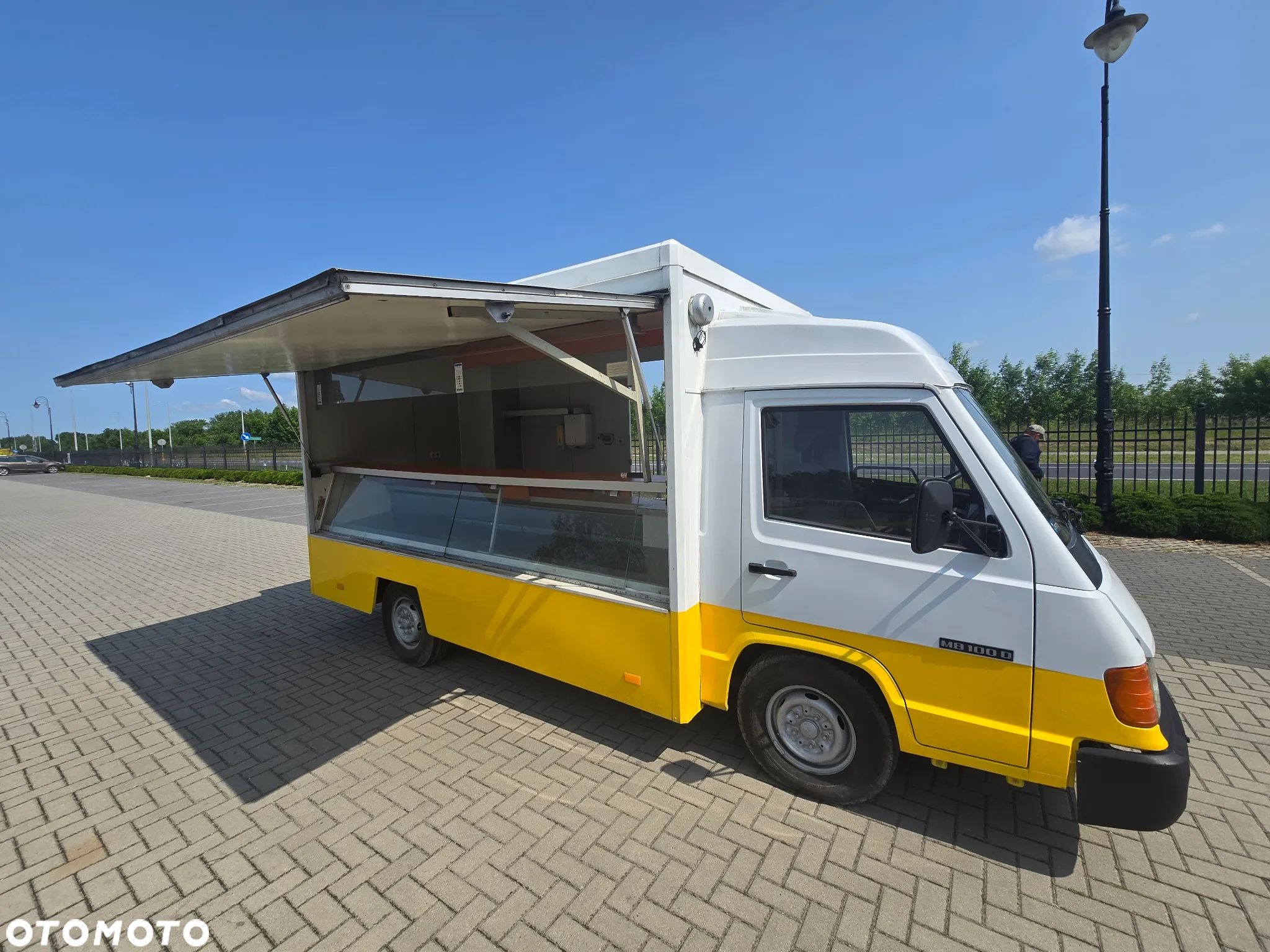 Mercedes-Benz Sprinter - 1