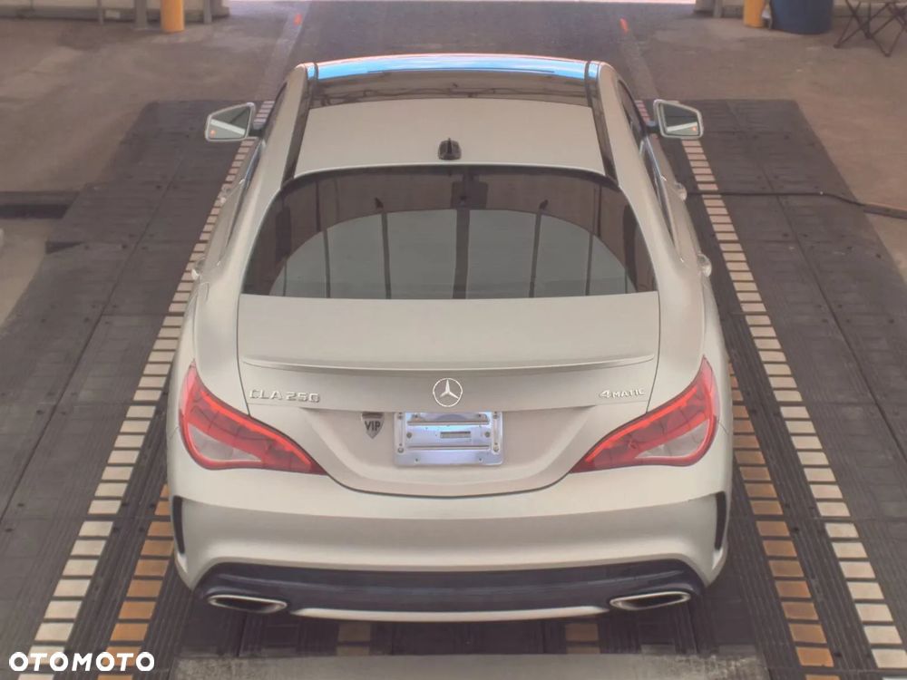 Mercedes-Benz CLA 250 4-Matic - 5