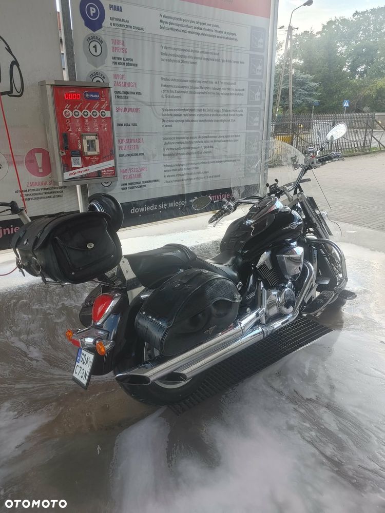 Suzuki Intruder - 15