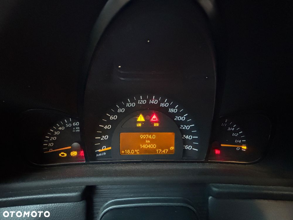 Mercedes-Benz Klasa C 180 - 12