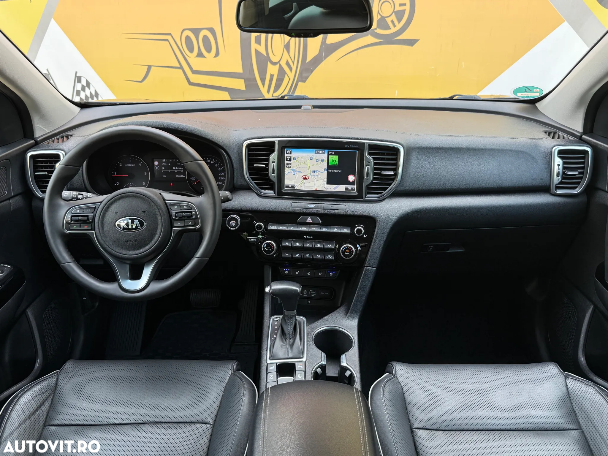 Kia Sportage 2,0 CRDI AWD Aut. Platinum - 2