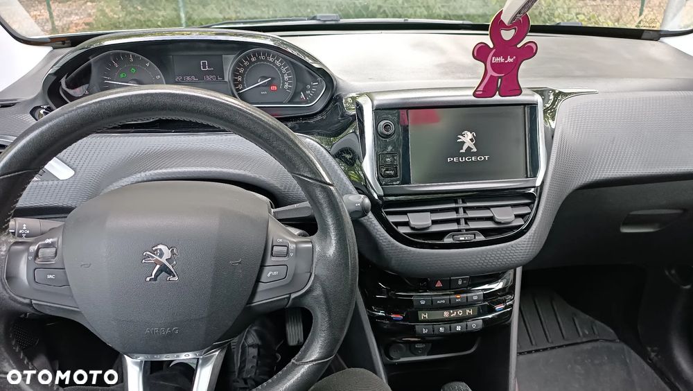 Peugeot 2008 1.6 BlueHDi Style - 3