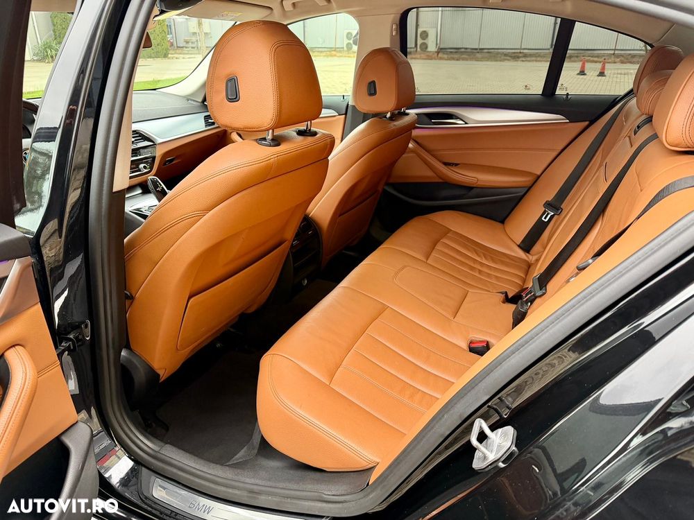 BMW Seria 5 520d Aut. Luxury Line - 12