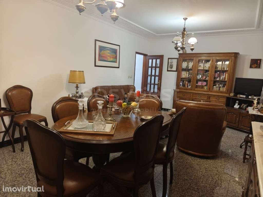 Moradia Unifamiliar T4, pronta a habitar, localizada em zona privil... - Grande imagem: 2/29