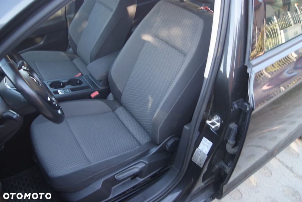 Volkswagen Passat 1.5 TSI EVO Elegance DSG - 9