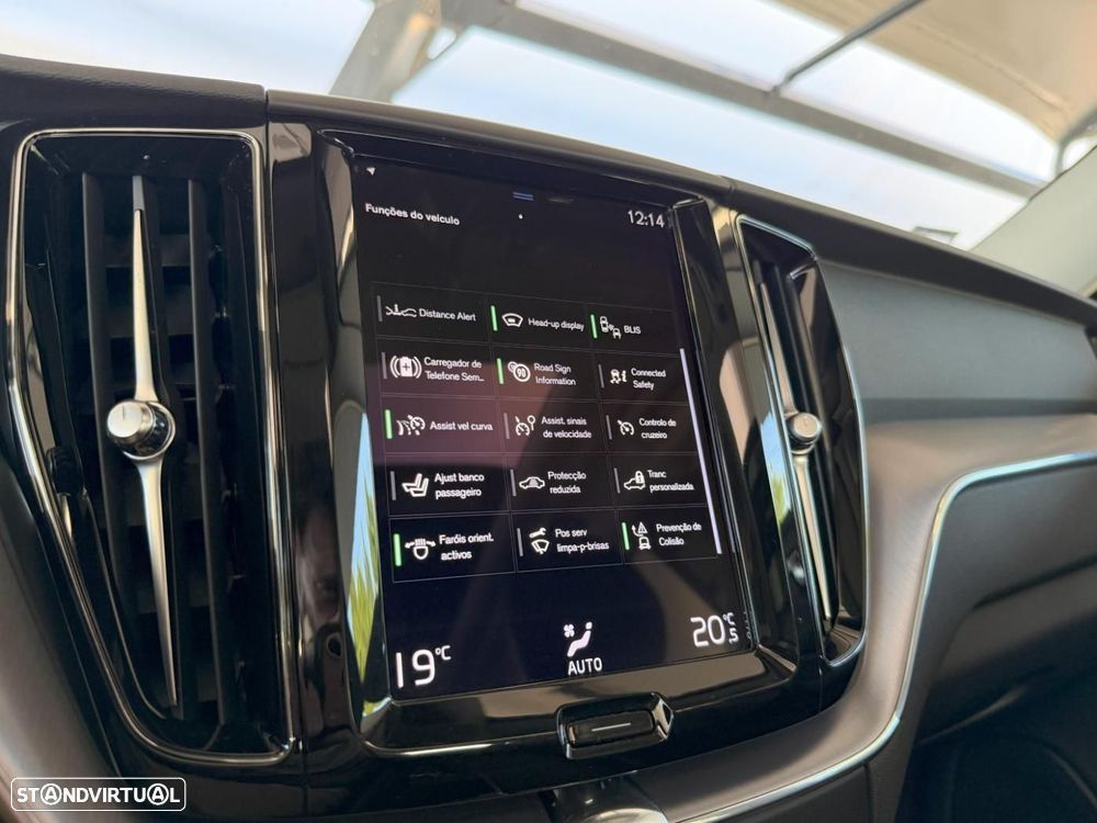 Volvo XC 60 2.0 T6 PHEV R-Design AWD - 20