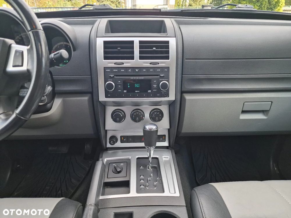 Dodge Nitro 2.8 CRD DPF Automatik R/T - 24