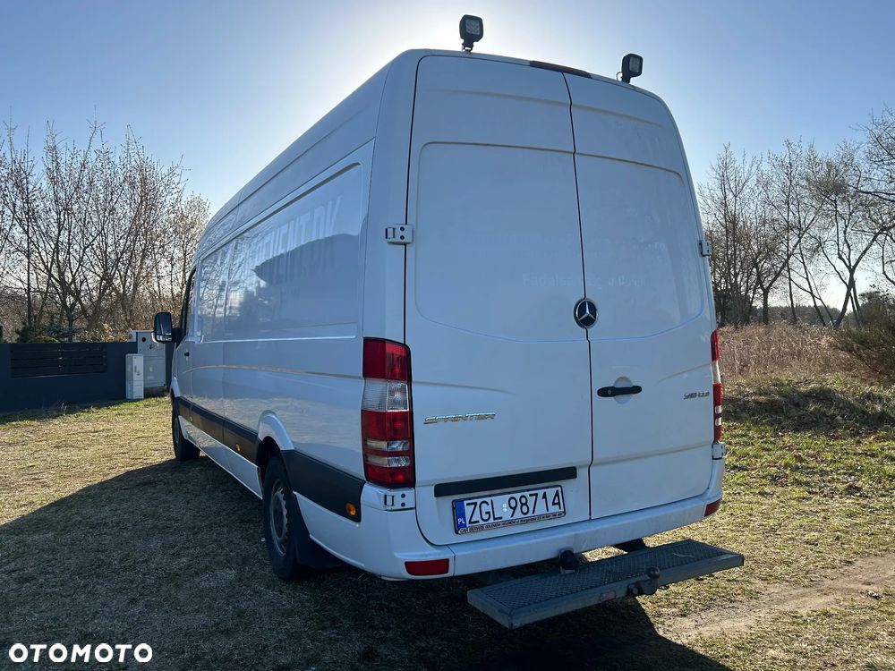Mercedes-Benz Sprinter - 12