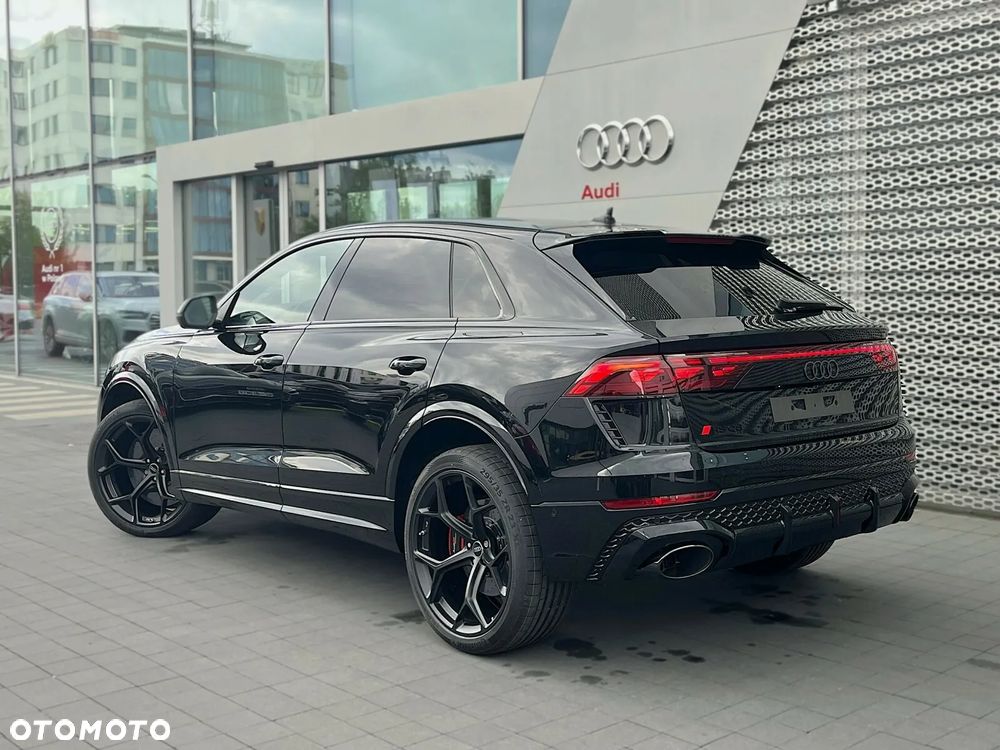Audi RS Q8 - 4