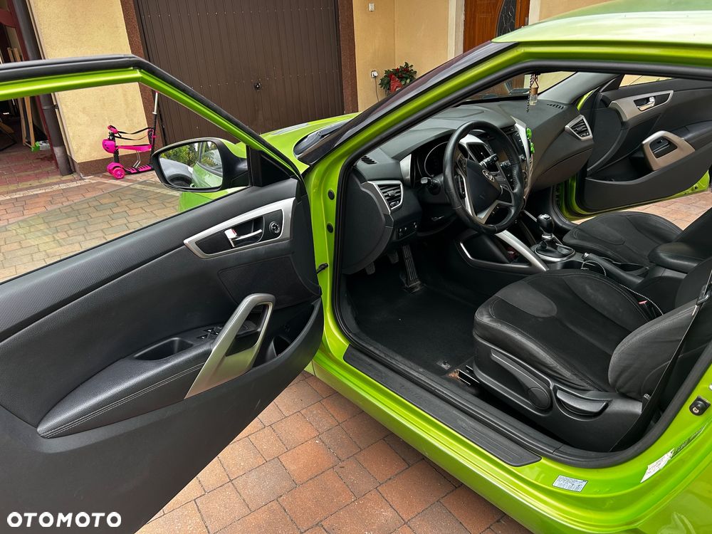 Hyundai Veloster 1.6 Style - 14