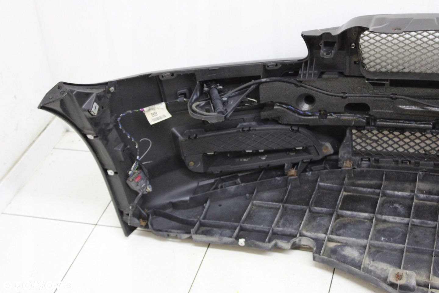 JAGUAR XF LIFT 2011R- ZDERZAK PRZÓD PRZEDNI XENON JBC - KOD LAKIERU - 14