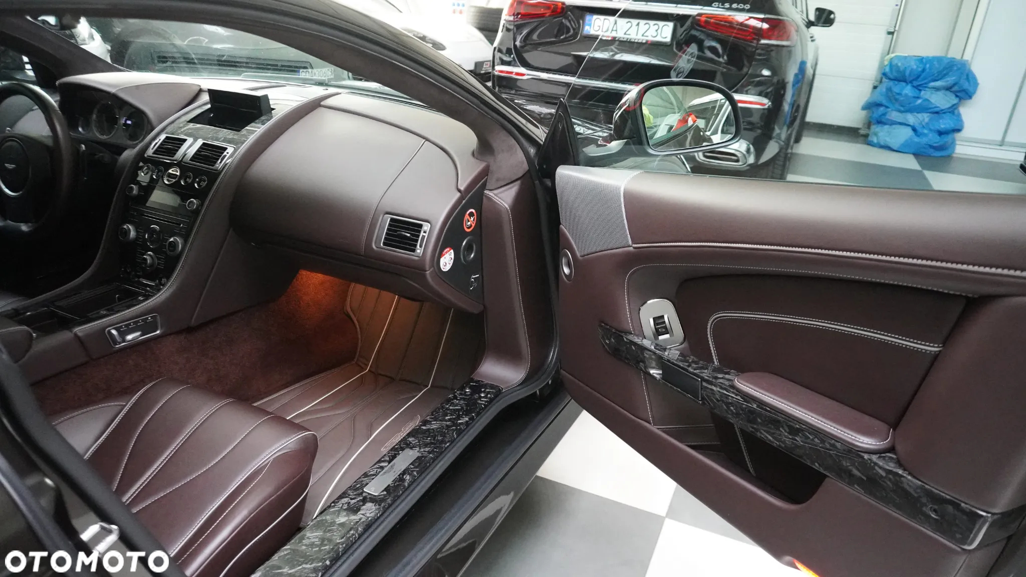 Aston Martin DB9 Touchtronic - 7