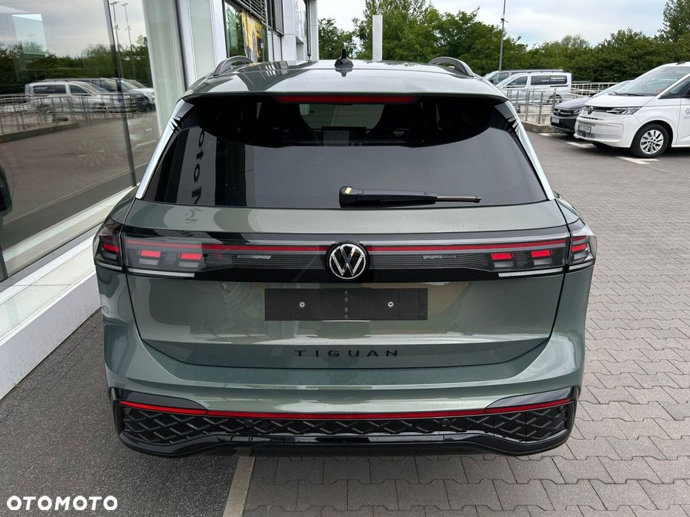 Volkswagen Tiguan - 12