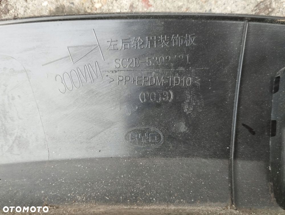 listwa na błotnik lewy tył byd atto 3 - 7