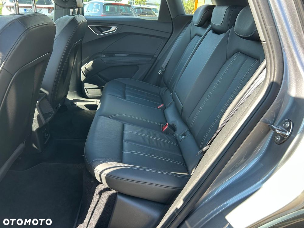 Audi Q4 e-tron - 18