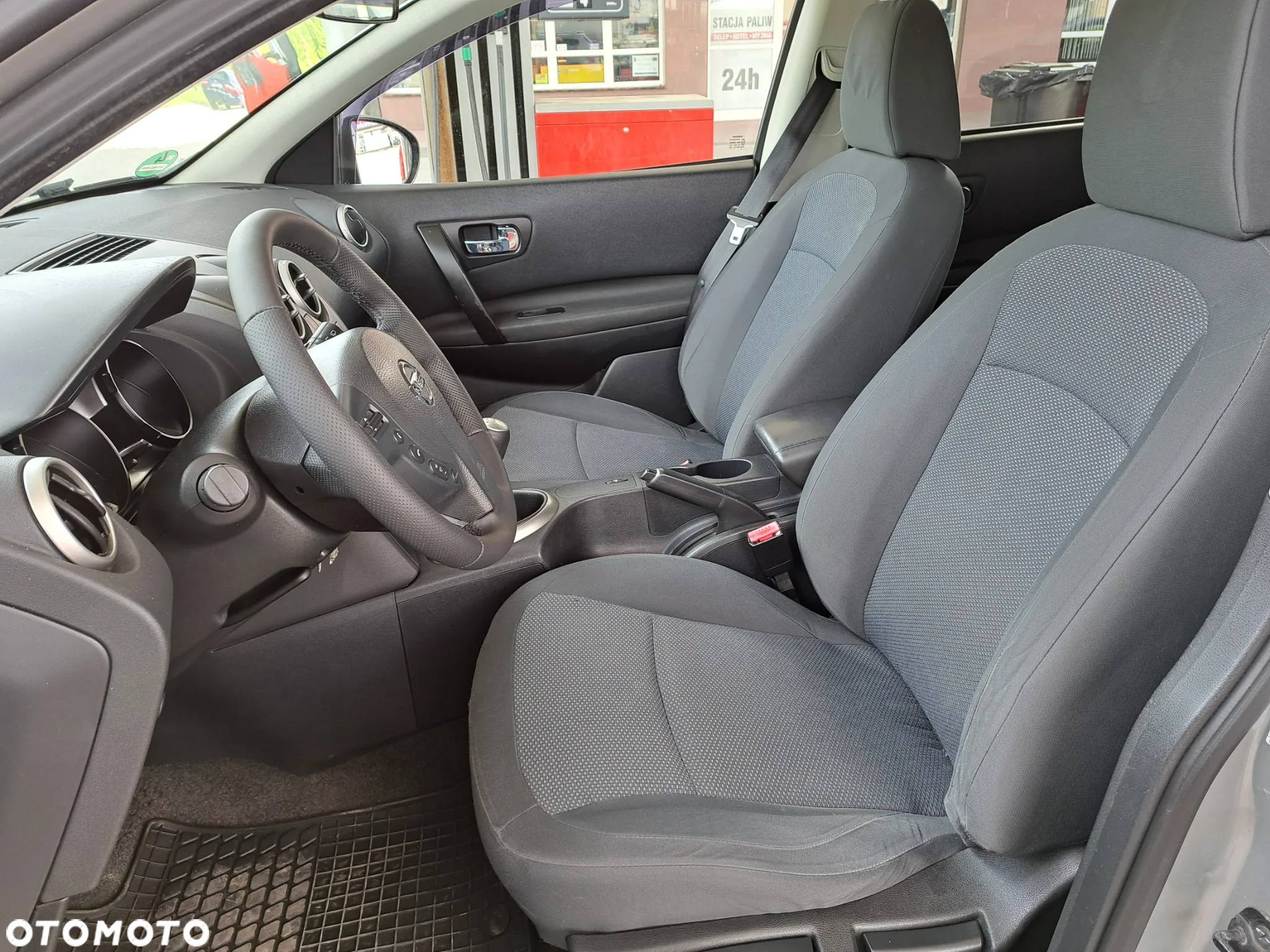 Nissan Qashqai+2 - 18