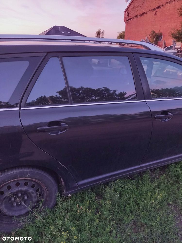 TOYOTA AVENSIS T25 KOMBI 1.8benzyna DRZWI PRZÓD prawe lewe TYŁ prawe lewe - 4