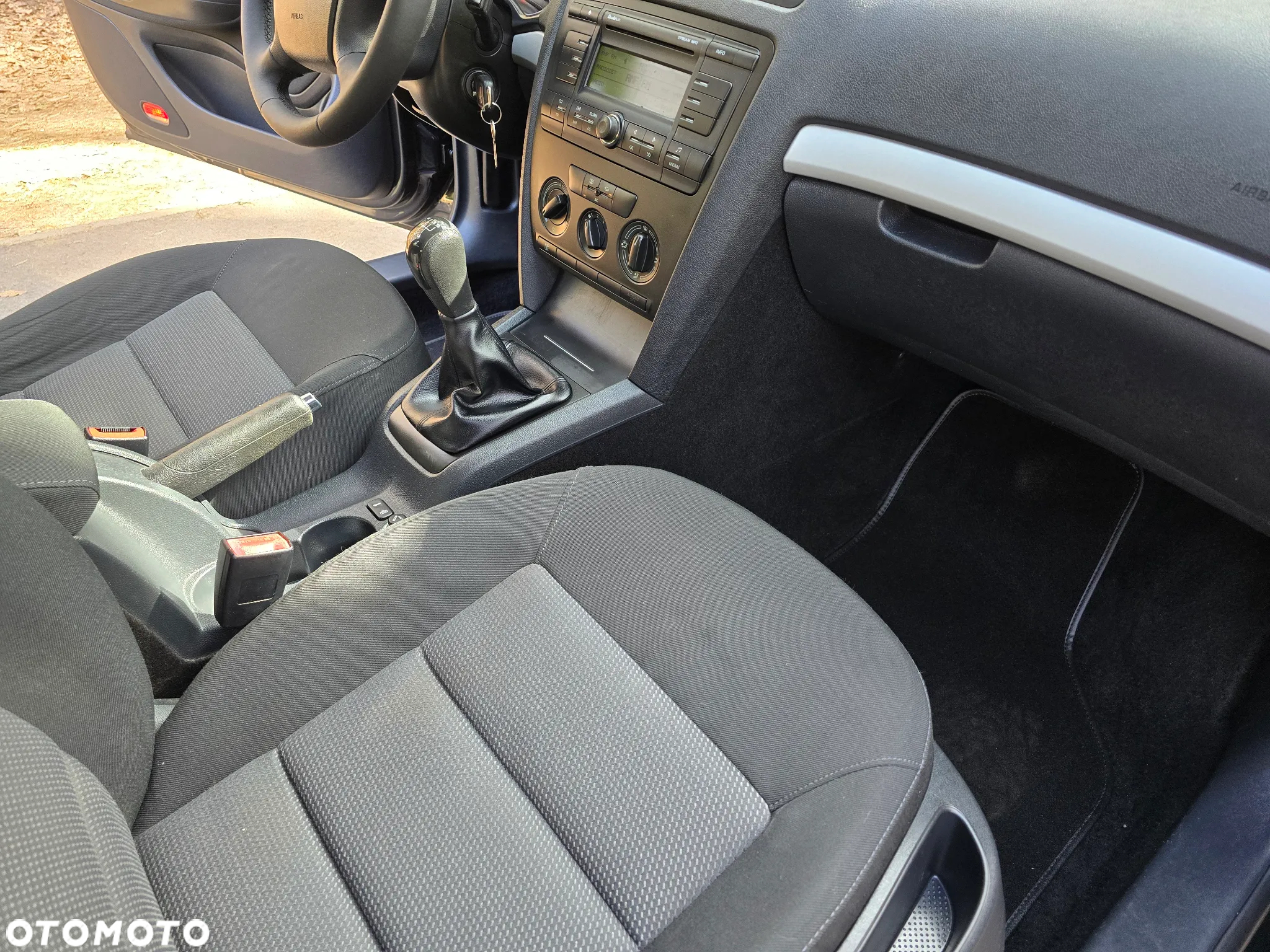 Skoda Octavia Combi 1.6 FSI Elegance - 20