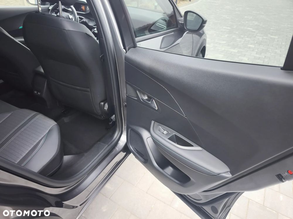 Peugeot 2008 BlueHDi 130 Allure S&S EAT8 - 8