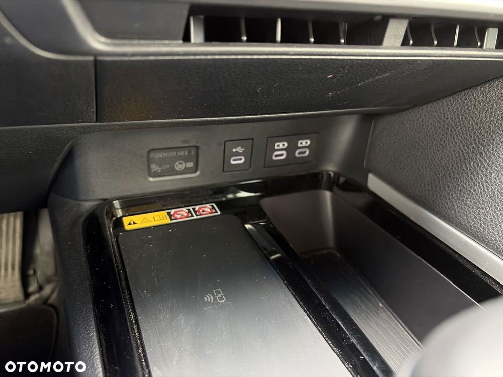 Toyota Camry - 22