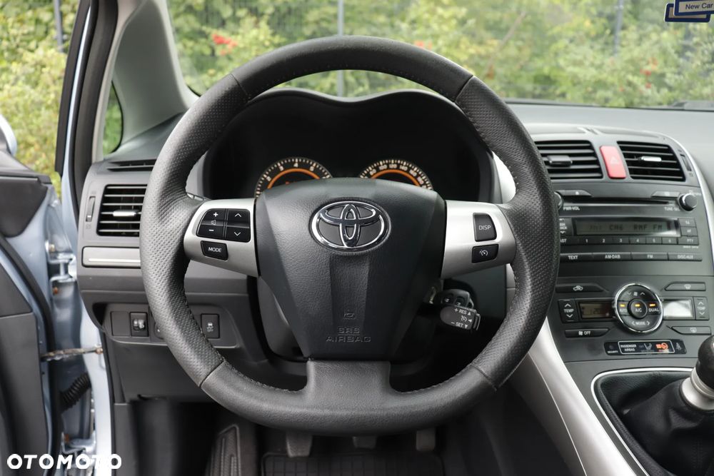 Toyota Auris 1.6 Life+ - 22