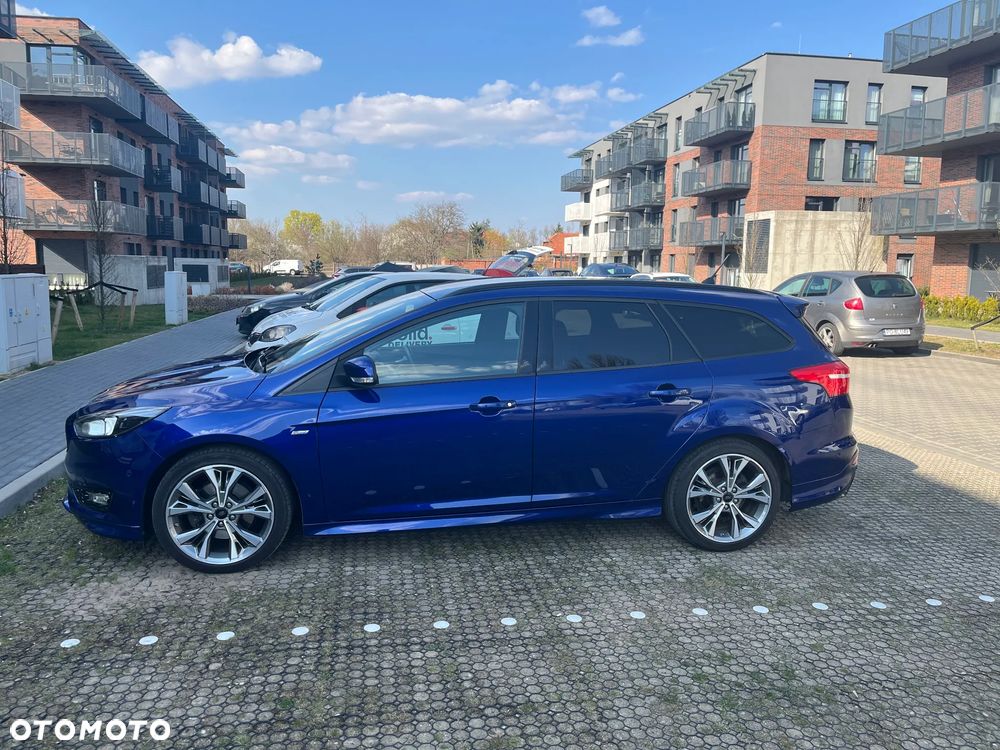 Ford Focus 1.5 EcoBoost ST-Line - 5