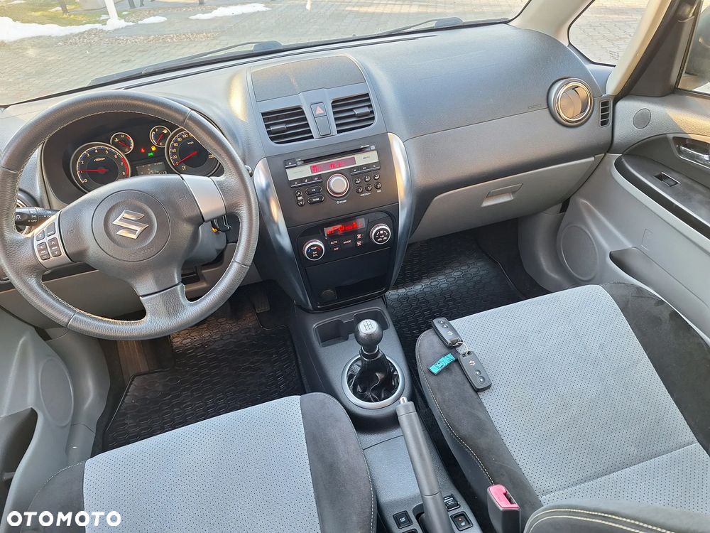 Suzuki SX4 1.6 Premium 4WD - 21