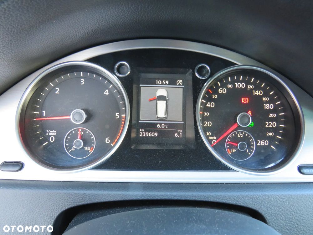Volkswagen Passat 2.0 TDI Highline DSG - 22