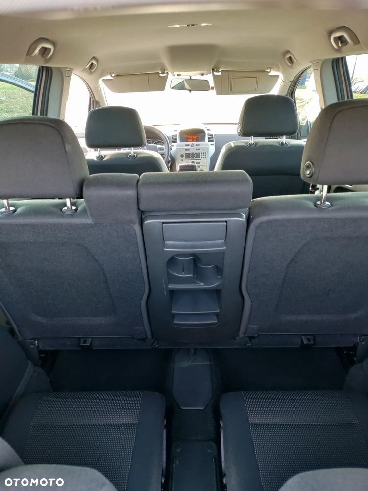 Opel Zafira 1.6 - 4