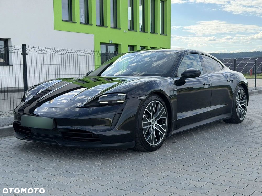 Porsche Taycan - 3