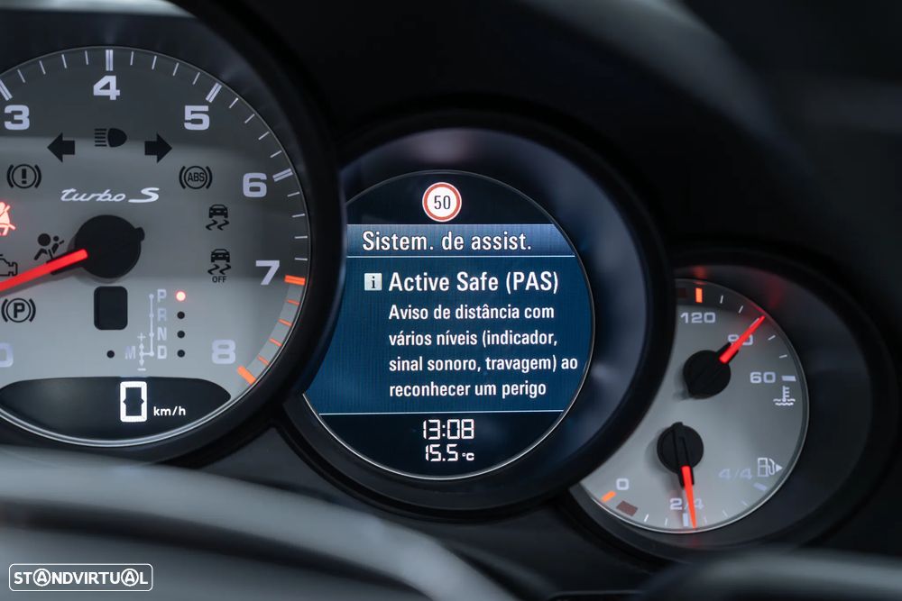 Porsche 911 (991) Turbo S Cabriolet - 38