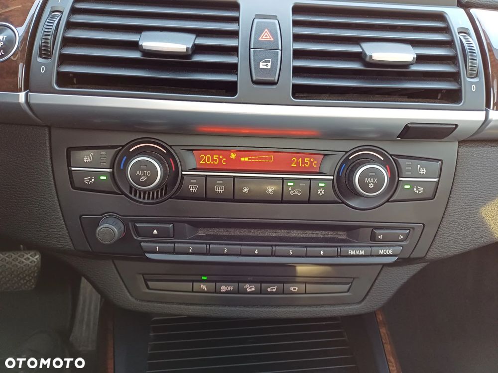 BMW X5 xDrive35i - 30