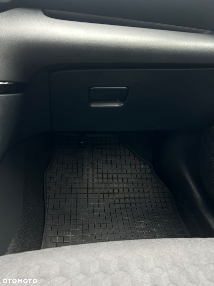 Toyota Yaris 1.5 Comfort - 19