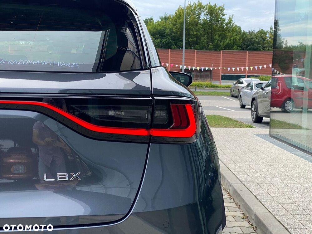 Lexus LBX 1.5 Hybrid - 32
