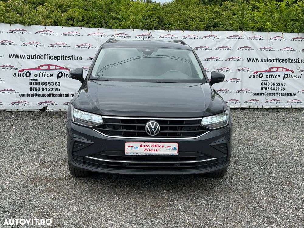 VOLKSWAGEN Tiguan
