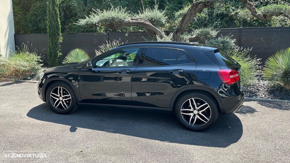 Mercedes-Benz GLA 200 (CDI) d 4Matic 7G-DCT Urban - 7