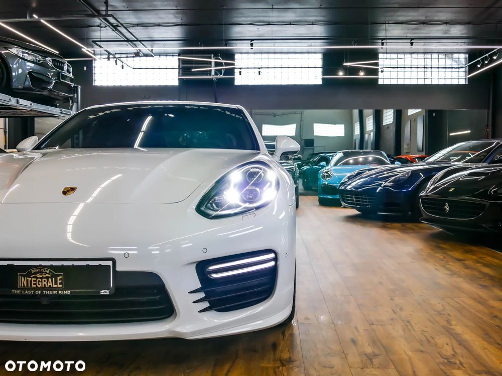 Porsche Panamera GTS - 34