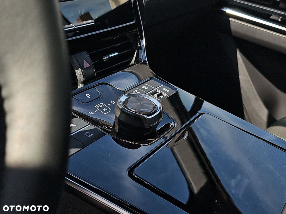 Toyota bZ4X 71.4kWh 4x4 Prestige - 18