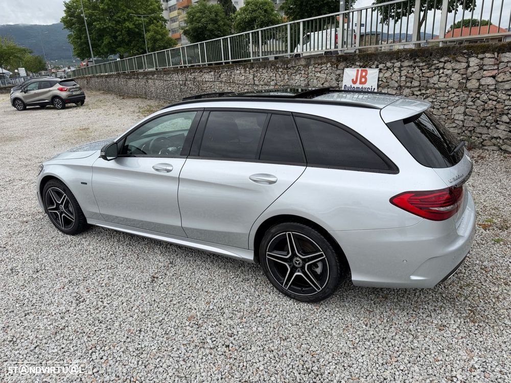 Mercedes-Benz C 300 de AMG Line - 4