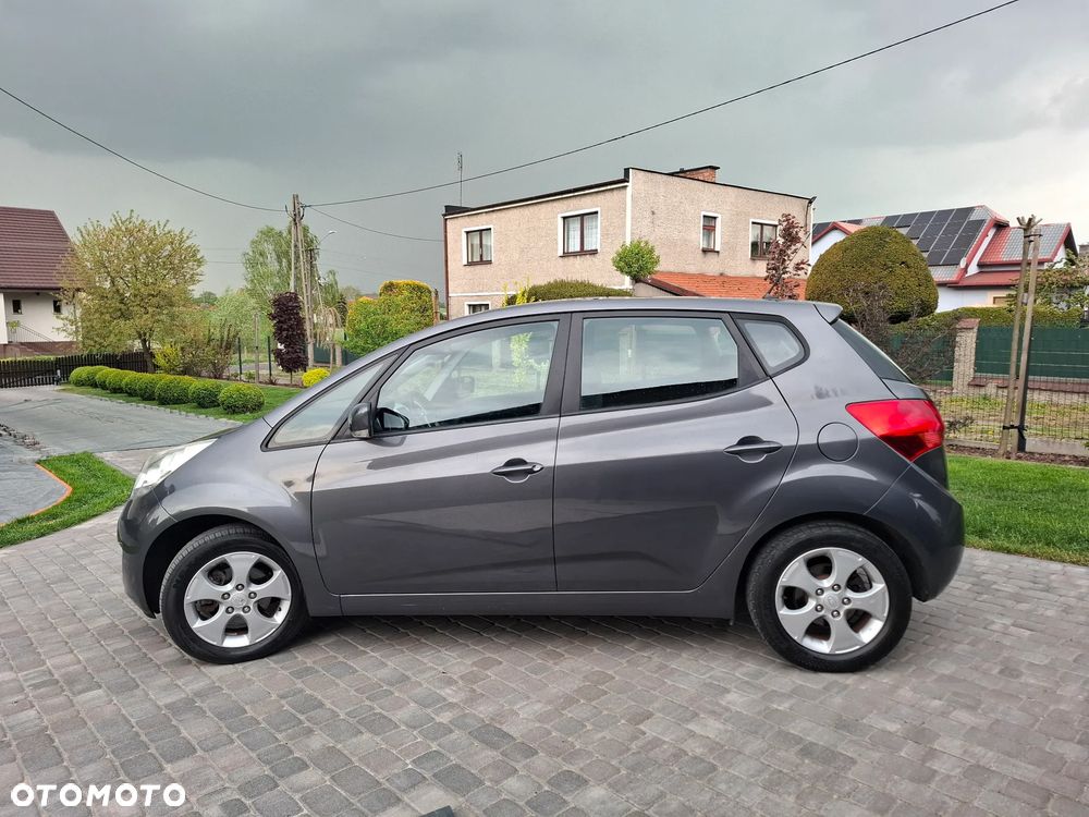 Kia Venga - 7