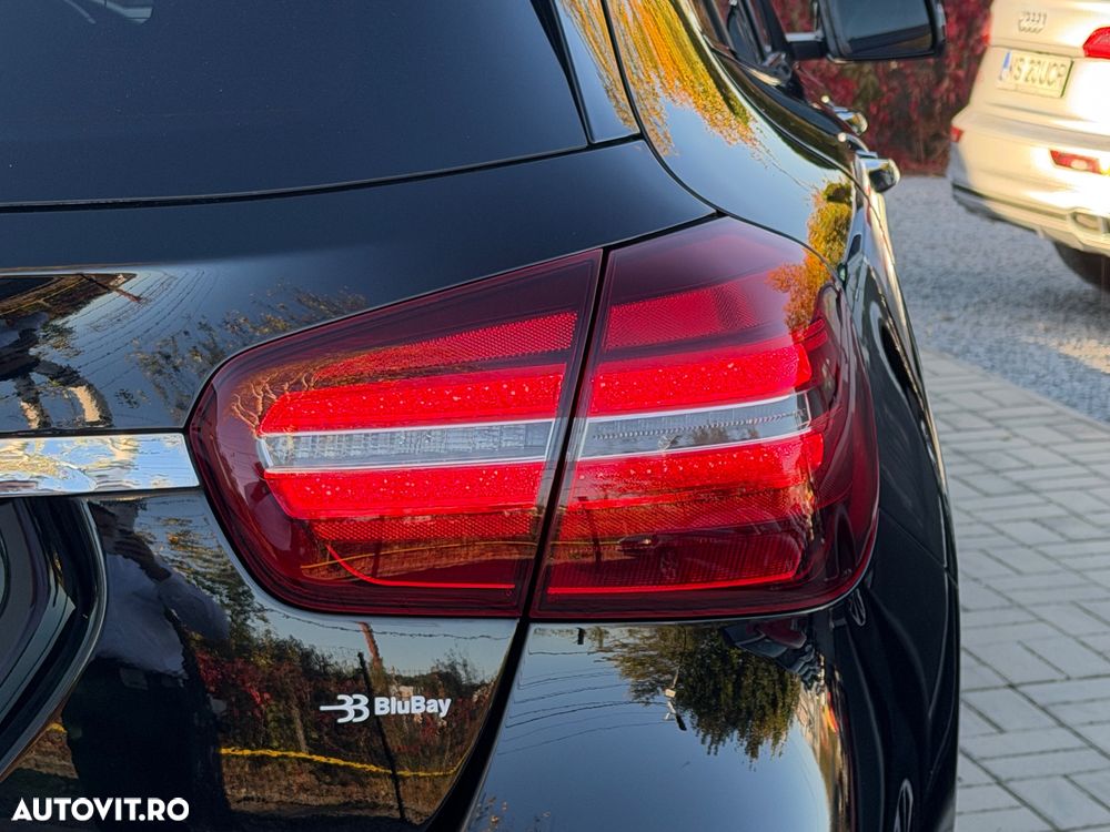 Mercedes-Benz GLA - 16