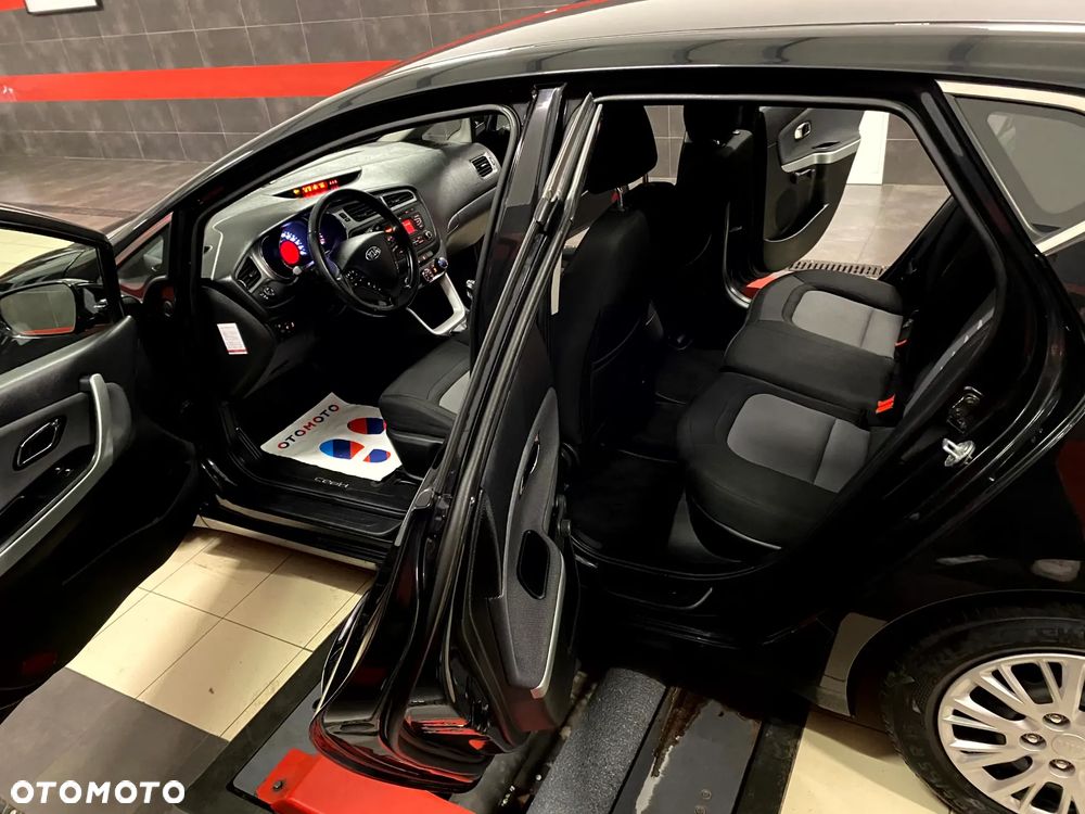 Kia Ceed 1.6 GDI Platinum Edition - 16