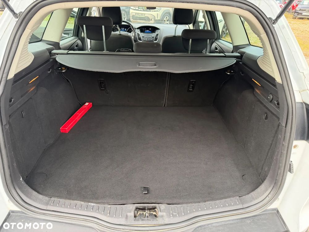 Ford Focus - 25