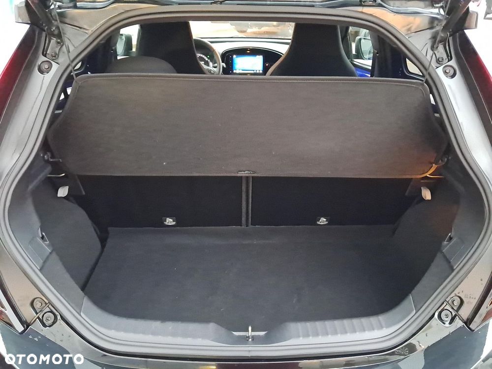 Toyota Aygo X 1.0 VVT-i Style CVT - 12