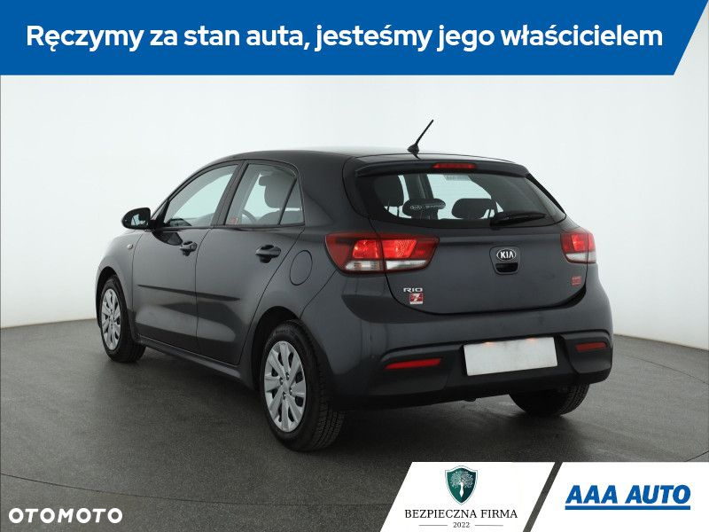 Kia Rio - 5