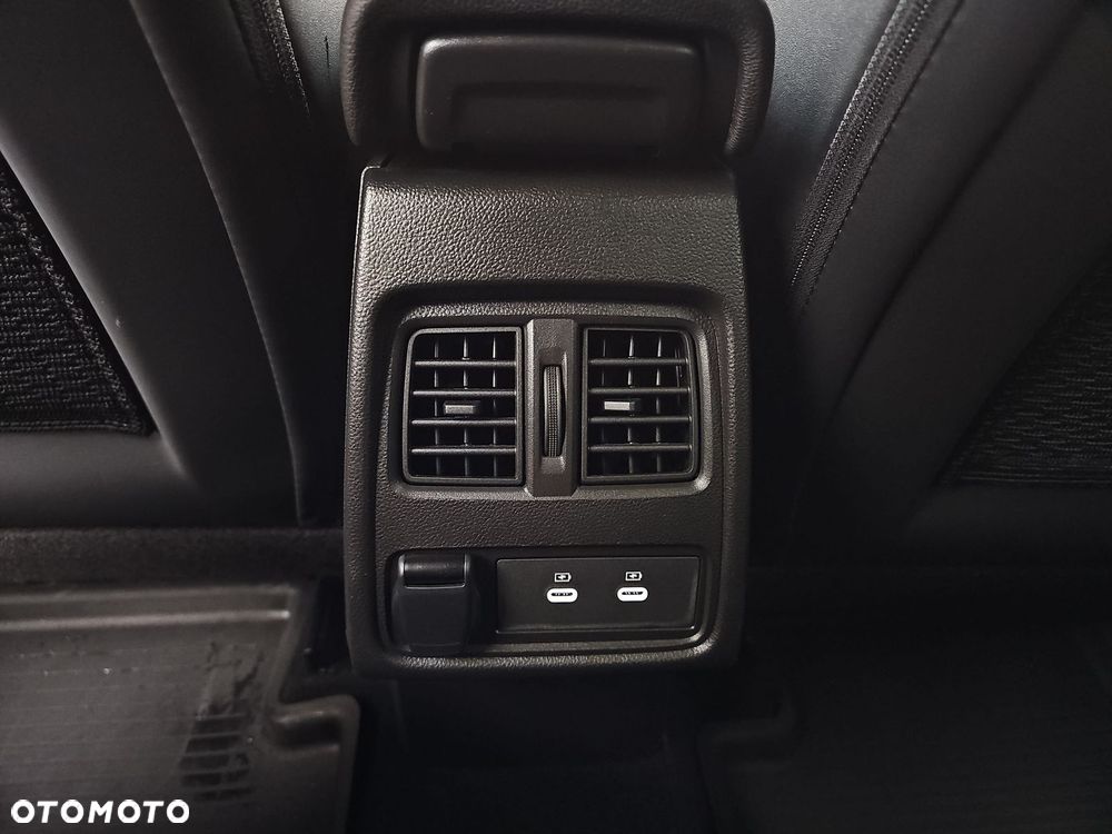 Renault Captur 1.3 TCe mHEV Techno EDC - 30