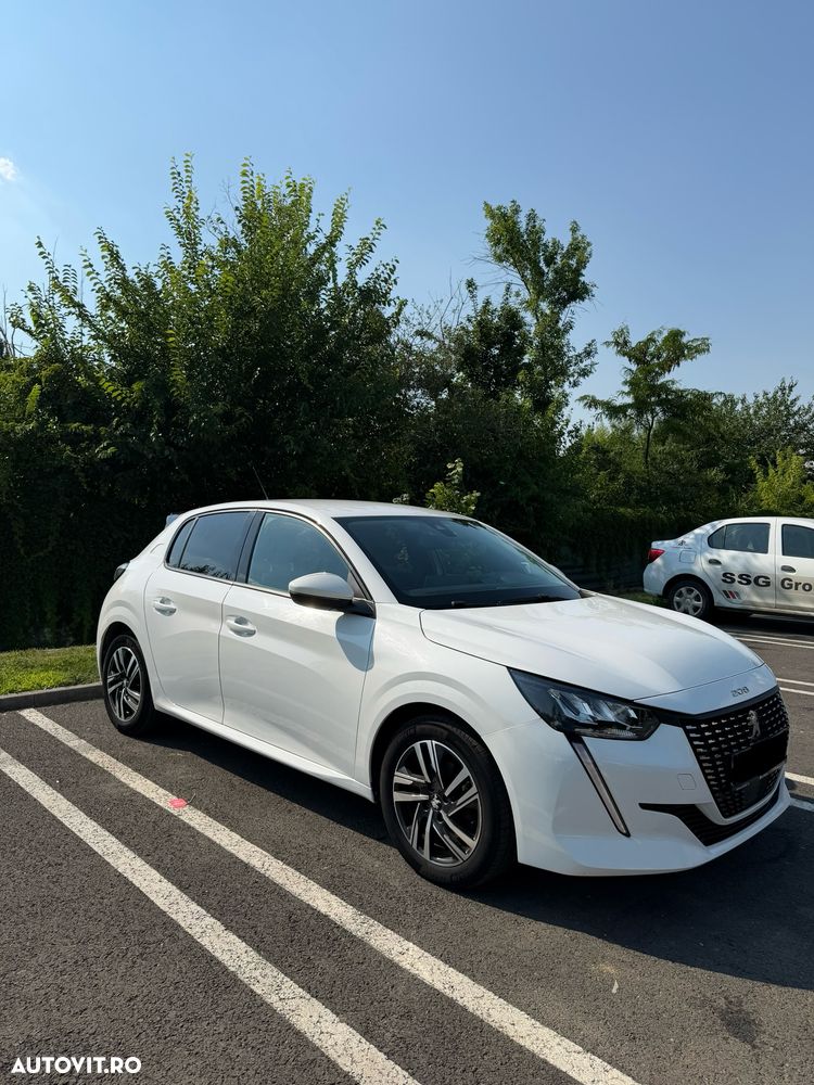 Peugeot 208 1.2 L PureTech STT EAT8 Allure - 2
