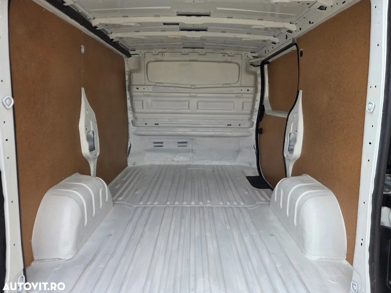 Renault Trafic L1H1 - 10