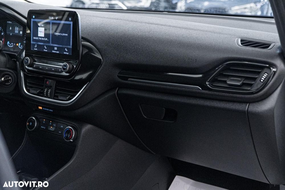 Ford Fiesta 1.1 Trend Connected - 24